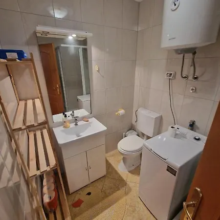 Blaz Apartment *